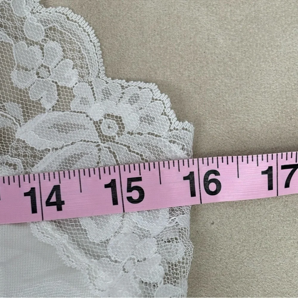 Vintage Lorraine‎ Chemise Lingerie Top Size 38 White Lace Trim Adjustable Straps